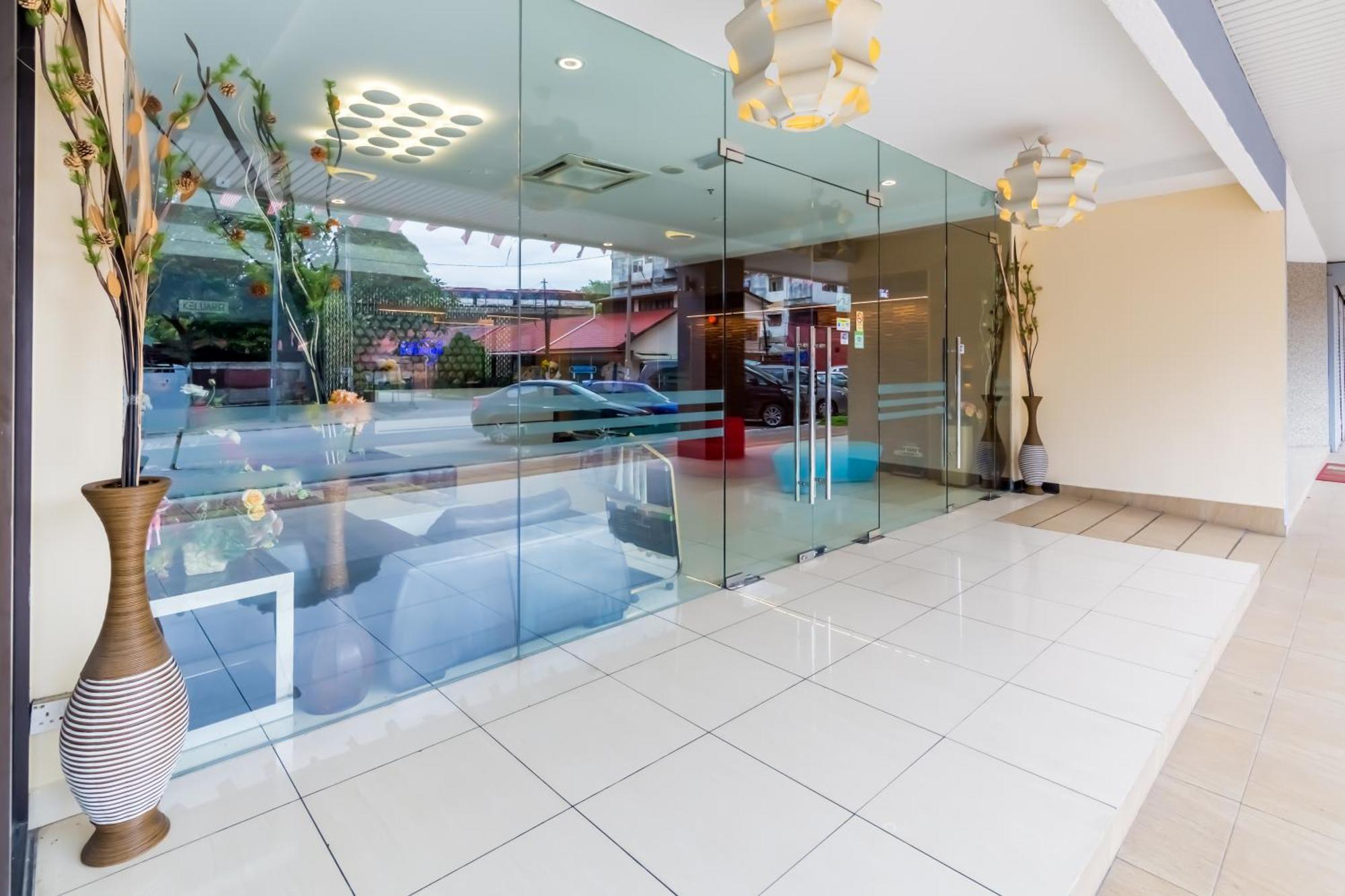 Dolphin Hotel, Chow Kit Kuala Lumpur — Photos 1